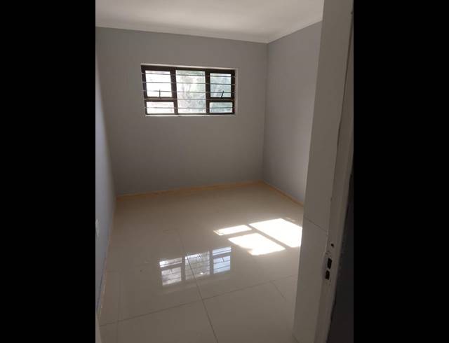 1 BEDROOM PROPERTY TO RENT IN OVERPORT